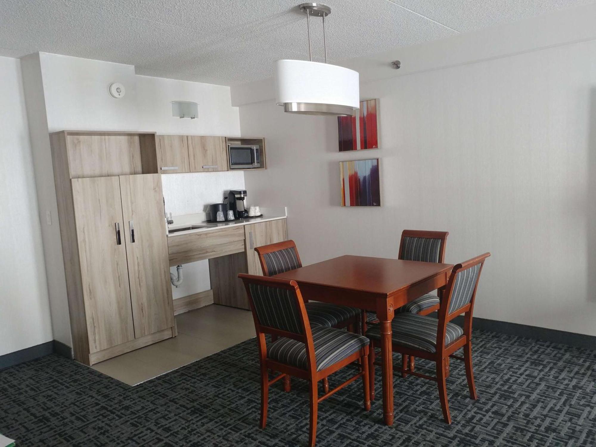 Best Western Hotel Броссар Экстерьер фото